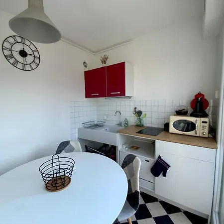 Apartmán Proche Tram A: 3 Personnes, Balcon, Wifi Gratuit *