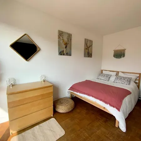 Proche Tram A: 3 Personnes, Balcon, Wifi Gratuit Apartmán