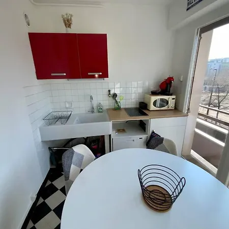Proche Tram A: 3 Personnes, Balcon, Wifi Gratuit Apartmán *