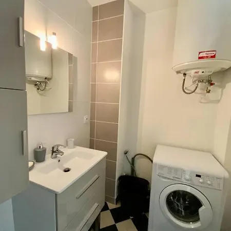 Apartman Proche Tram A: 3 Personnes, Balcon, Wifi Gratuit