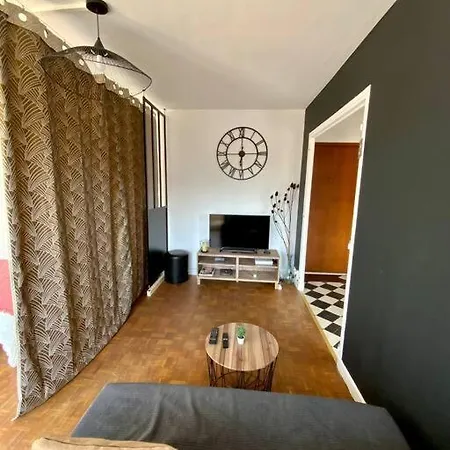 Proche Tram A: 3 Personnes, Balcon, Wifi Gratuit Apartman Grenoble